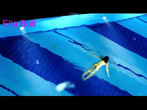 ❤️ Non posso smettere di guardare, giovane bionda catturata nuotare nuda nella piscina del resort ELLA BOLT ❤❌ Porno al it.full-porner-com.ru ☑